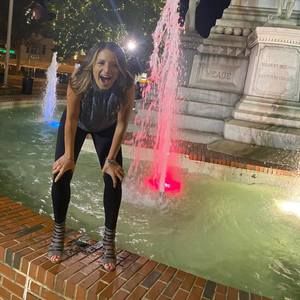 Meet your Posher, Jillian